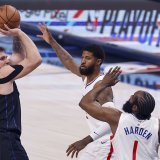 Doncic (à gauche) et les Mavs ont sorti les Clippers en 6 matches KEYSTONE/EPA/ADAM DAVIS